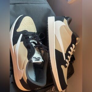 Travis Scott Pale Vanilla Size 13